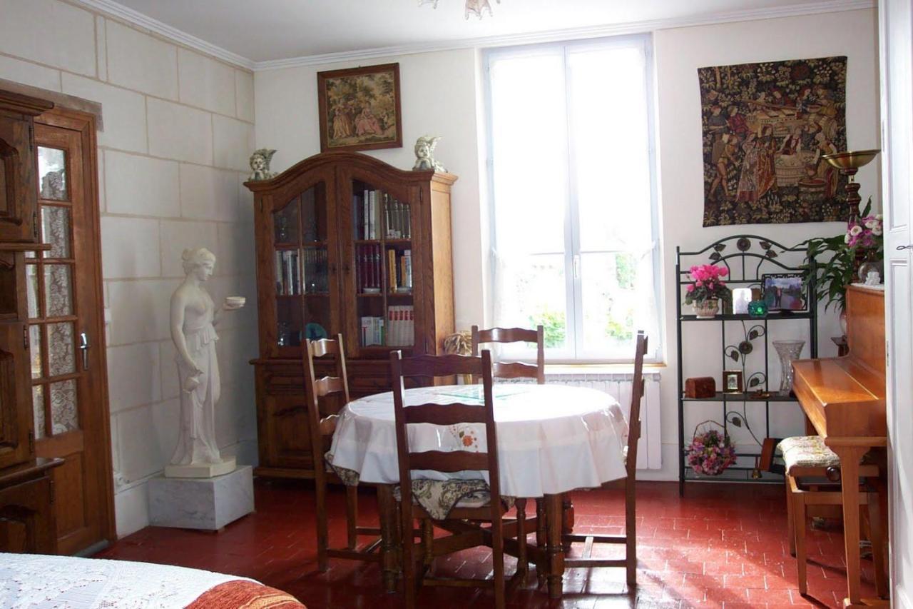 Les Charmes Bed and Breakfast Valençay Exteriör bild